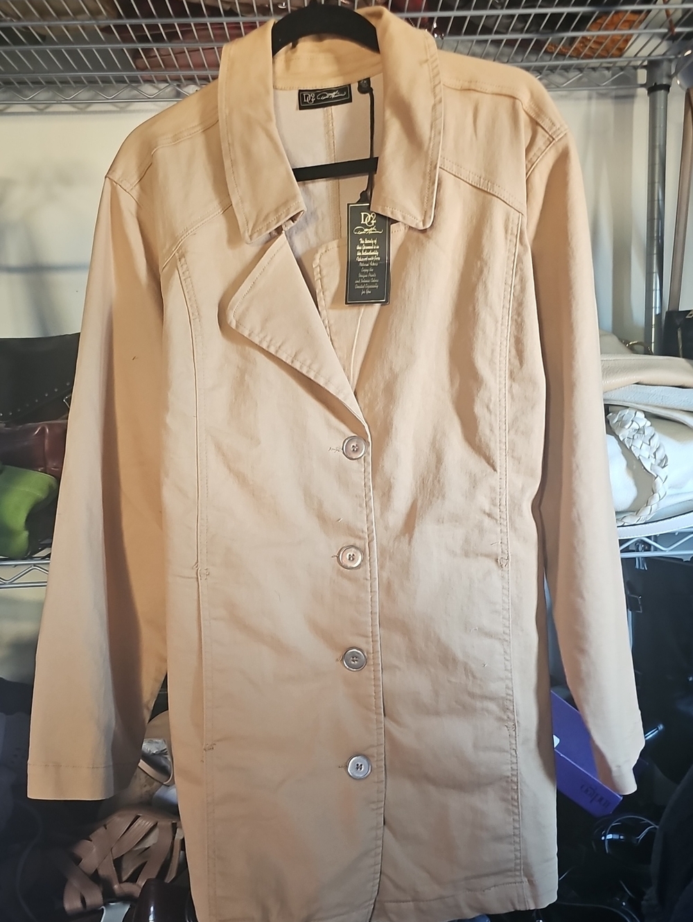 DG2 Beige Single-Breasted Trench Coat